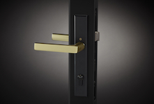 Kolbe-2019-IBS-Hardware-Dallas-MatteBlack_web.jpg