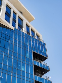 6ApogeeArchMetals-EFCO-NC-SqAtSouthEnd-USAA_Abstract_web.jpg