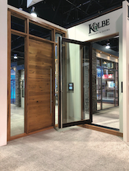 Kolbe-2022-IBS-EntranceDoors_PivotDoor_web.jpeg