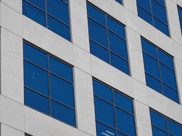 3ApogeeArchMetals-EFCO-NC-SqAtSouthEnd-USAA_Abstract_web.jpg