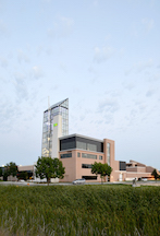 UND-RobinHall_RobbSiverson0617web.JPG