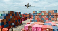 FGIA_SupplyChain-Airplane-Containers_Fahroni-Shutterstock_web.jpg