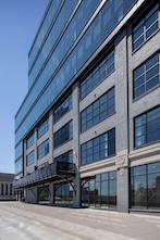 2400 Market St., Philadelphia; Greg Benson Photo, courtesy of Apogee Enterprises, Inc./Linetec